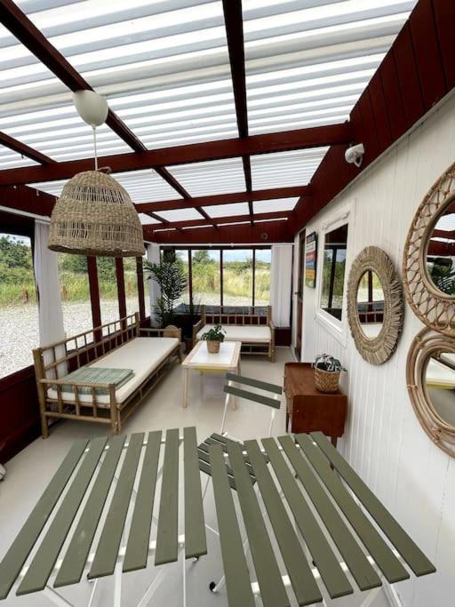 Апартаменты Fjordhytten. Rebuild Train Wagon From 1937. Оденсе Экстерьер фото